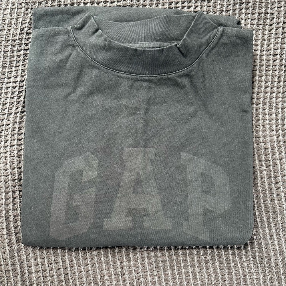 Large Black Balenciaga yzy gap dove shirt